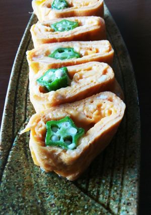 オクラとチーズ入り卵焼き-レシピのメイン写真