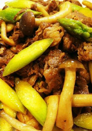 簡単！牛肉とアスパラのオイカレー炒め-レシピのメイン写真