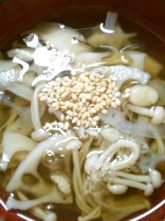 簡単! 蓮根 えのき 椎茸の お吸い物 -レシピのメイン写真