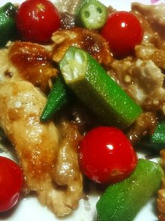 疲労回復♪豚肉とオクラとトマトの甘酢炒め-レシピのメイン写真