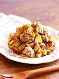 さつまいもと豚肉の粒マスはちみつ和え