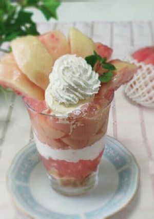 まるごと1個以上使った贅沢な☆桃パフェ☆-レシピのメイン写真