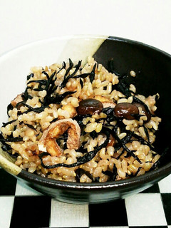 玄米ご飯【黒豆とひじき入り】-レシピのメイン写真