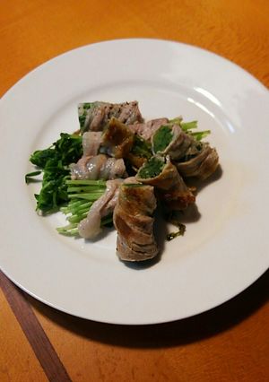 簡単!!　豚バラの豆苗クルクル巻き-レシピのメイン写真
