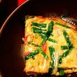 ふんわりニラ玉カニカマ甘酢焼き