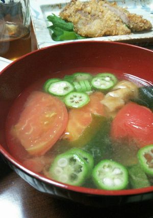 暑い日にも！夏のさっぱりトマト味噌汁-レシピのメイン写真