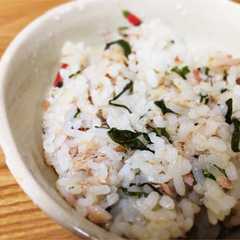 味付けいらず超簡単!ツナ梅シソご飯*-レシピのメイン写真