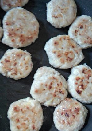 ☆手抜き簡単☆餃子味バーグ-レシピのメイン写真