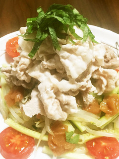 もやしときゅうりの冷しゃぶ 梅肉添えて-レシピのメイン写真