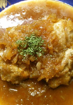 鶏もも肉で簡単ステーキ！　オニオンソース-レシピのメイン写真