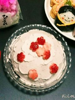ひな祭や誕生日にイチゴのドームケーキ-レシピのメイン写真