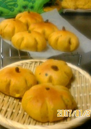 ふわふわ★かぼちゃなかぼちゃあんぱん-レシピのメイン写真