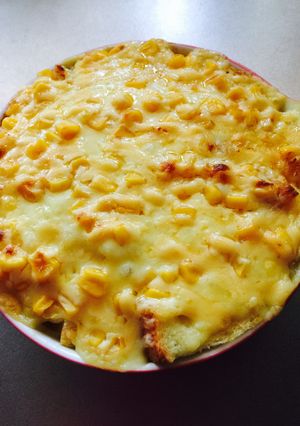 朝食おやつ!グラタン皿でコーンマヨパン☆-レシピのメイン写真