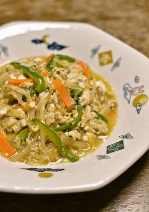 鶏ミンチと豆腐・春雨の炒め煮-レシピのメイン写真