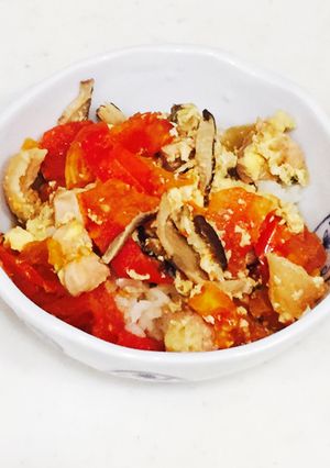 トマトな親子丼-レシピのメイン写真