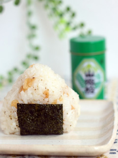 お弁当に★天かすと山椒のおにぎり-レシピのメイン写真