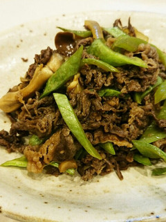 蛇豆(へびうり)としめじの牛肉炒め-レシピのメイン写真