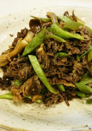 蛇豆(へびうり)としめじの牛肉炒め-レシピのメイン写真