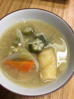 オクラと野菜のみそ汁-レシピのメイン写真