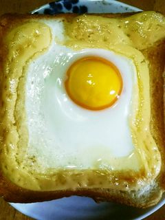 目玉焼きトースト-レシピのメイン写真