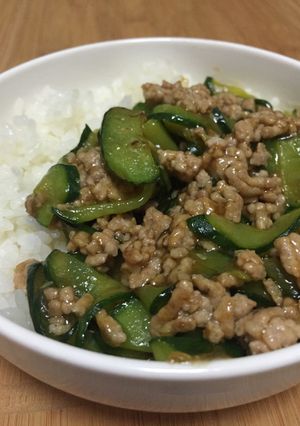 きゅうりと挽肉のあんかけ丼-レシピのメイン写真