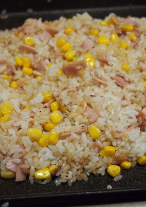 ホットプレートで簡単！ハムとコーンの炒飯-レシピのメイン写真