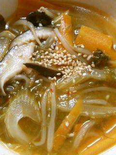 簡単 セロリと もやし野菜のピリ辛スープ-レシピのメイン写真
