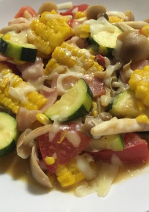 ズッキーニの夏野菜炒めon theチーズ-レシピのメイン写真