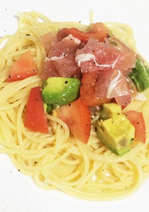トマトとアボカドと生ハムの冷製パスタ-レシピのメイン写真