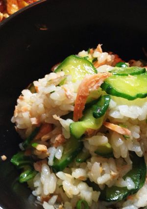 鮭ときゅうりとみょうがの混ぜご飯-レシピのメイン写真