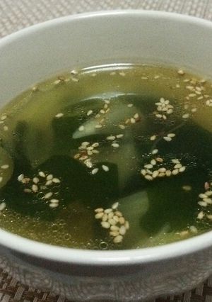 簡単☆わかめと玉ねぎの中華風スープ-レシピのメイン写真
