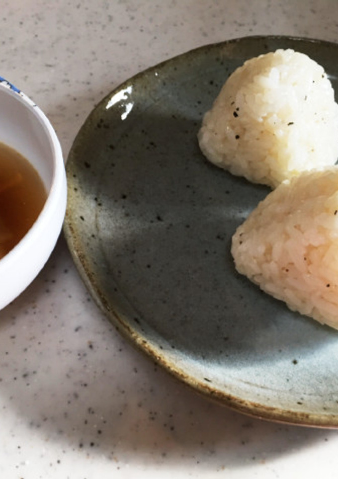 コンソメと粉チーズと黒胡椒のおにぎり-レシピのメイン写真