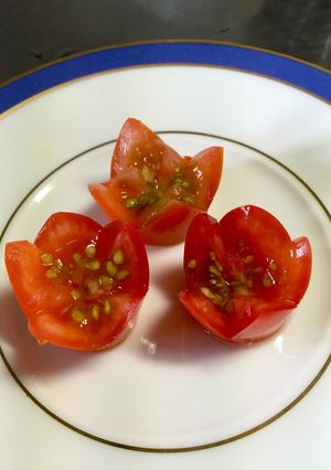 ミニトマトの飾り切り☆お花ver.☆-レシピのメイン写真