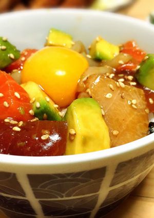 和えるだけ！アボカドと刺身のユッケ風丼♪-レシピのメイン写真