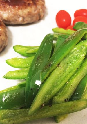 夏野菜は素材を活かして！絶品ピーマン炒め-レシピのメイン写真