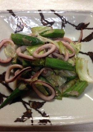 食欲アップ☆オクラとイカの黒胡椒炒め-レシピのメイン写真