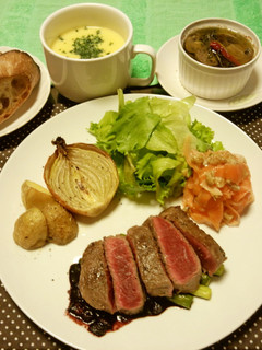 牛肉ステーキ 葡萄ソースを添えて-レシピのメイン写真
