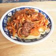 ボリューム満点!トマトベースの牛肉パスタ