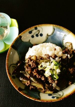 ピリ辛ナスのそぼろ丼-レシピのメイン写真