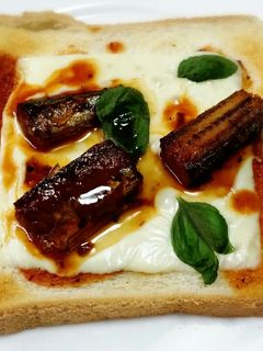さんま甘露とまと煮トースト-レシピのメイン写真