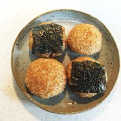 รูปของ オーブントースターで焼きおにぎり
