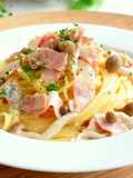 ベーコンとしめじのクリームパスタ　