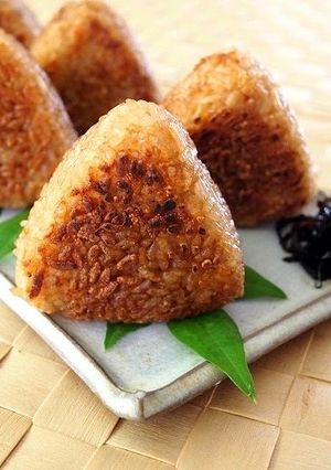 お醤油ご飯で香ばしい焼きおにぎり-レシピのメイン写真