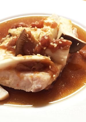 かじきのレンジ蒸し 梅肉のソース☆*+-レシピのメイン写真