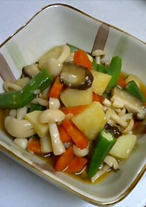 ｼﾞｬｶﾞｲﾓときのこの煮物-レシピのメイン写真