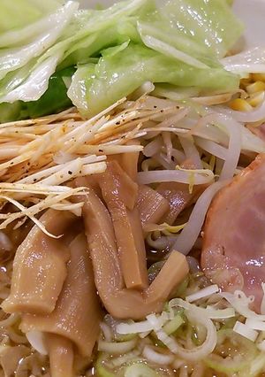 醤油ラーメン、てんこ盛り。-レシピのメイン写真