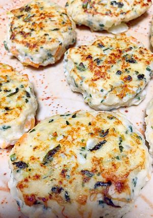 離乳食後期～野菜たっぷり豆腐ハンバーグ-レシピのメイン写真