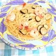 盆の料理で残ったエビの殻でクリームパスタ