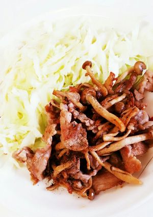 豚こまとしめじの簡単すぎ☆うまい焼き-レシピのメイン写真