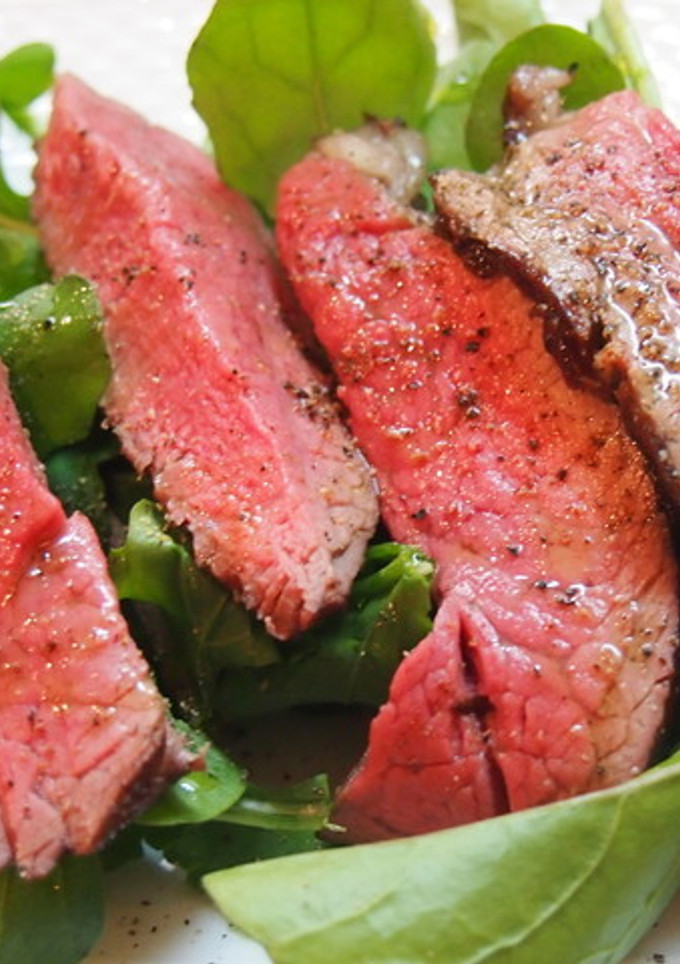 鹿角短角牛の熟成ヒレ肉の塊でタリアータ-レシピのメイン写真